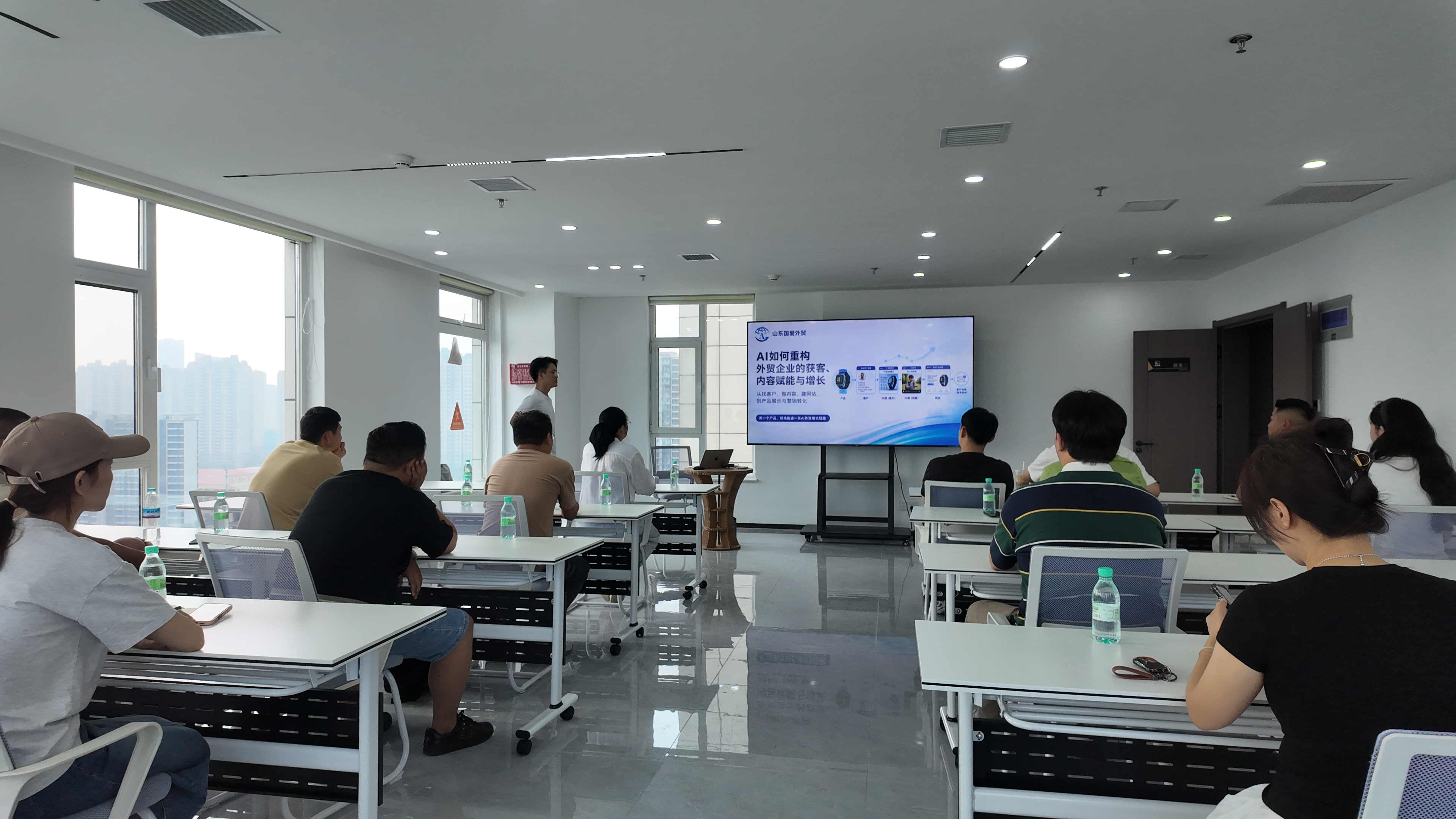 济南公司办公环境照片 3